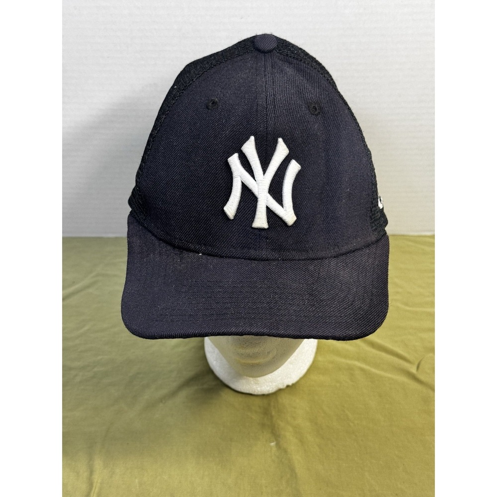 New York Yankees Hat New Era 9FIFTY SnapBack Cap MLB Mesh Back